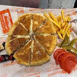 Bazlama Tost Kavurmalı Kaşarlı