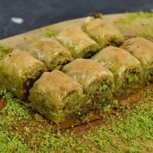 Fıstıklı Özel Küçük Dilim (500gr)
