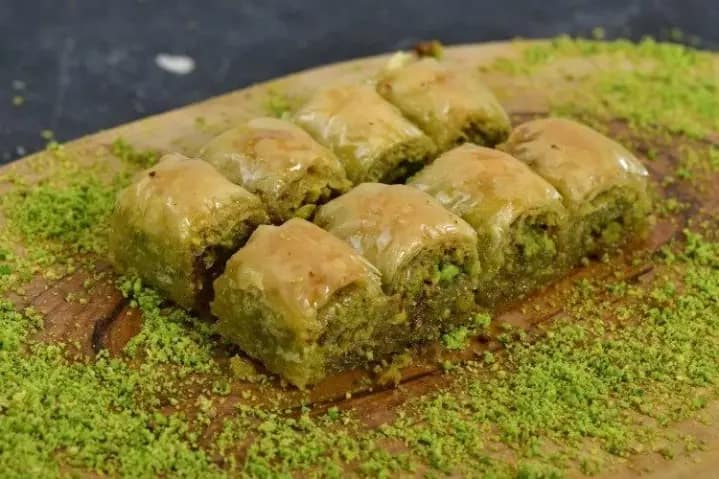 Fıstıklı Özel Küçük Dilim (500gr)